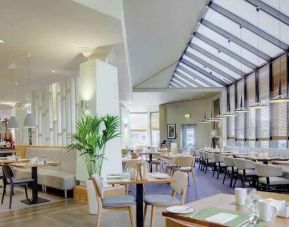 Restaurant area perfect for co-working at the DoubleTree by Hilton Manchester Airport.