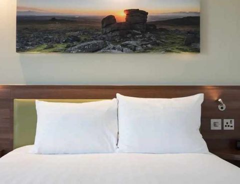 Hotel Hampton By Hilton Exeter Airport image