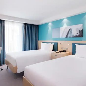 Hotel Hampton By Hilton Bristol Airport image