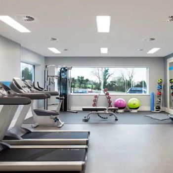 Hotel Hampton By Hilton Bristol Airport image
