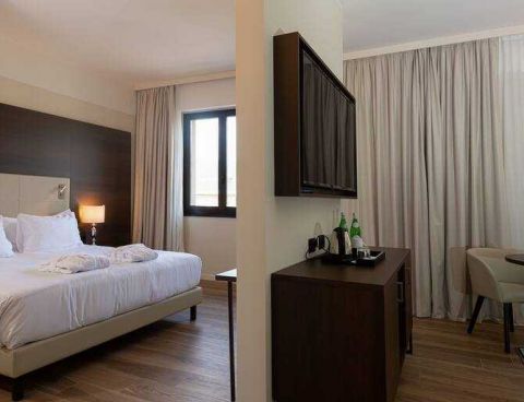 Hotel DoubleTree By Hilton Brescia image