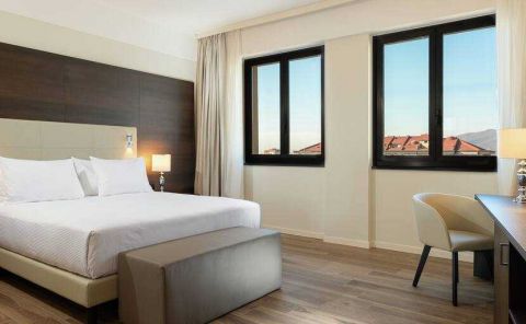 Hotel DoubleTree By Hilton Brescia image