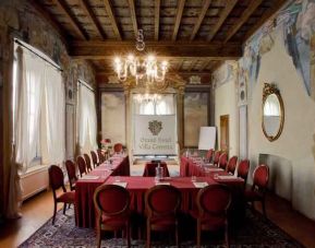 Meeting room with u shape table at the Grand Hotel Villa Torretta Milan Sesto, Curio Collection.