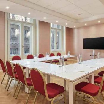 Hotel DoubleTree By Hilton Trieste image