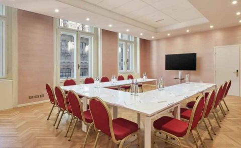 Hotel DoubleTree By Hilton Trieste image