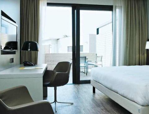 Hotel DoubleTree By Hilton Venice - North image