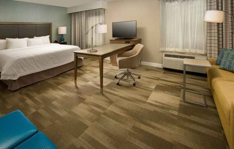 Hampton Inn & Suites Syracuse/Carrier Circle, East Syracuse