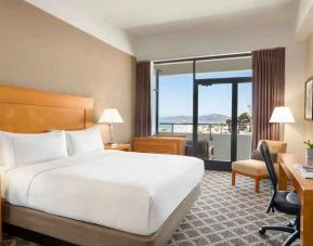 beautiful king room with gorgeous views at Hilton San Francisco Financial District.