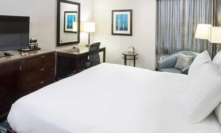 Lovely delux king room with TV and business desk at DoubleTree by Hilton Hotel Wilmington.