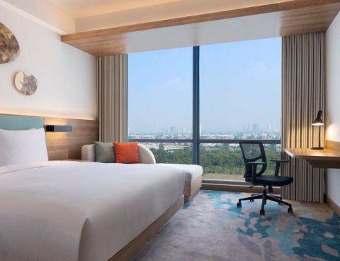 Hotel Hilton Garden Inn Jakarta Taman Palem image