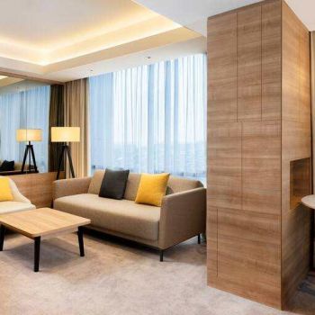 Hotel Hilton Garden Inn Jakarta Taman Palem image