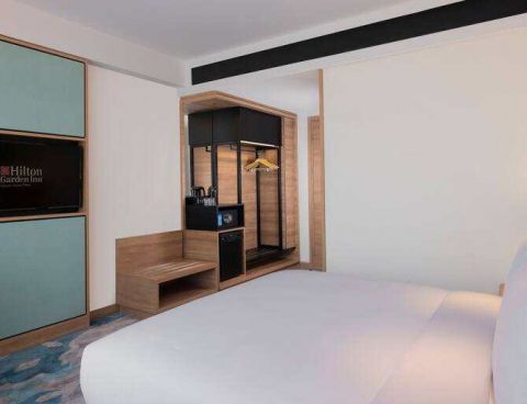 Hotel Hilton Garden Inn Jakarta Taman Palem image