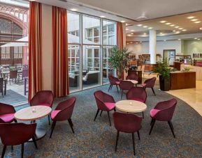 Lobby workspace at the Hilton Mainz City.