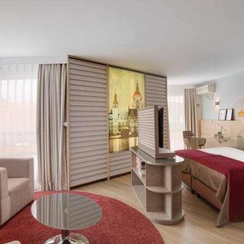 Hotel DoubleTree By Hilton Hannover Schweizerhof image