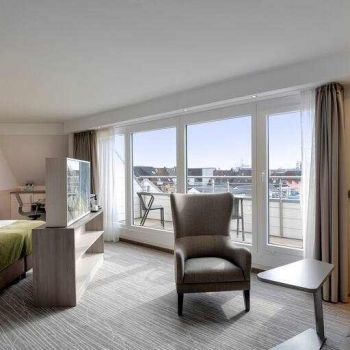 Hotel DoubleTree By Hilton Hannover Schweizerhof image