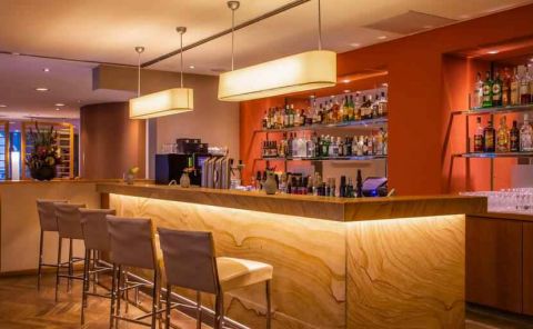 Hotel DoubleTree By Hilton Hannover Schweizerhof image