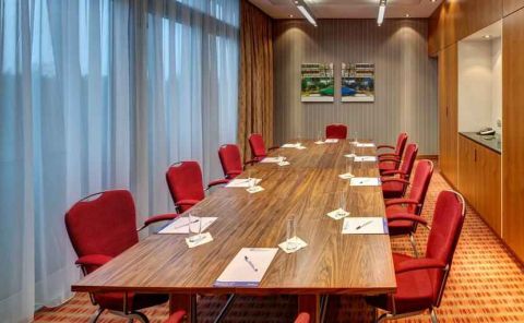 Hotel Hilton Garden Inn Frankfurt Airport image