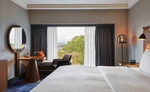 Hotel Hilton Frankfurt City Centre image