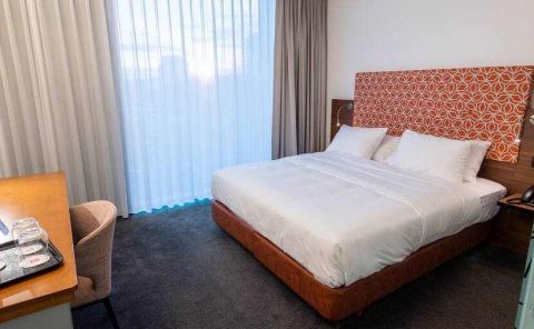 Hotel DoubleTree By Hilton Frankfurt Niederrad image