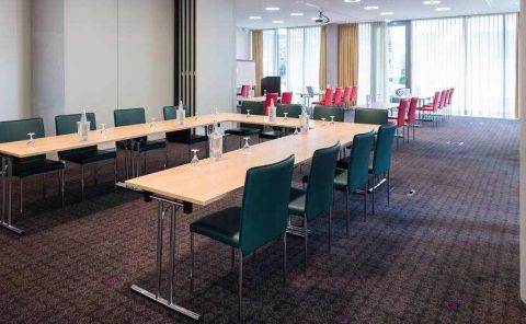Hotel DoubleTree By Hilton Frankfurt Niederrad image
