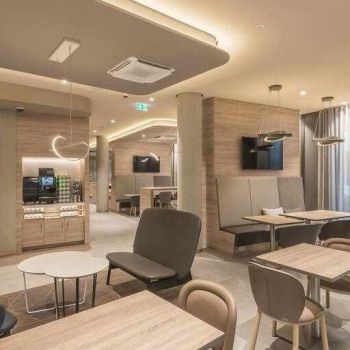 Hotel Hampton By Hilton Frankfurt Airport image