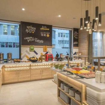 Hotel Hampton By Hilton Frankfurt Airport image