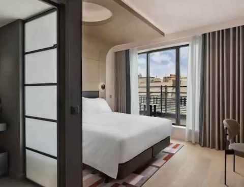 Hotel Canopy By Hilton Paris Trocadero image