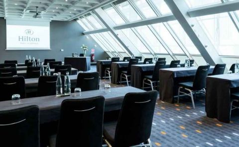 Hotel Hilton Paris La Defense image