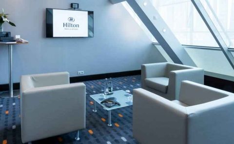 Hotel Hilton Paris La Defense image