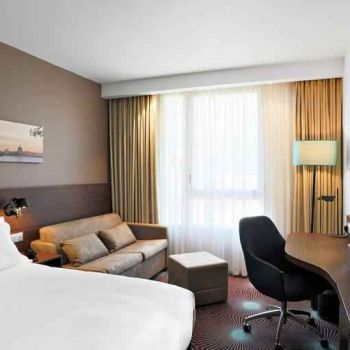 Hotel Hampton By Hilton Toulouse Airport image