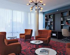 Business corner perfect for co-working at the Hampton by Hilton Toulouse Airport.