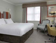 Hotel DoubleTree By Hilton York image