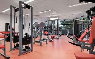 Fully equipped fitness center at the Hilton Amsterdam.