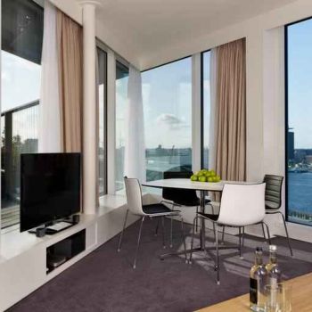 Hotel DoubleTree By Hilton Amsterdam Centraal Station image