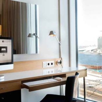 Hotel DoubleTree By Hilton Amsterdam Centraal Station image