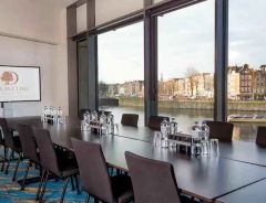 Hotel DoubleTree By Hilton Amsterdam Centraal Station image