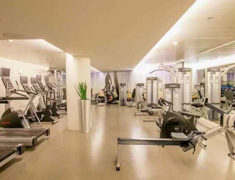 Hotel DoubleTree By Hilton Amsterdam Centraal Station image