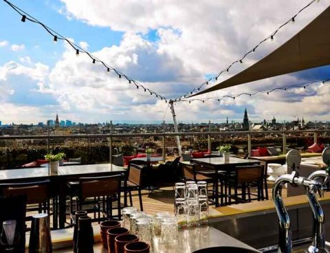 Hotel DoubleTree By Hilton Amsterdam Centraal Station image