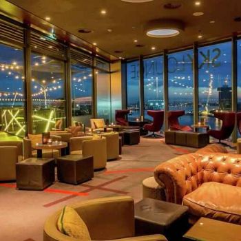 Hotel DoubleTree By Hilton Amsterdam Centraal Station image