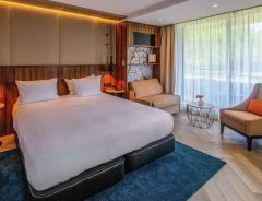Hotel DoubleTree By Hilton Royal Parc Soestduinen image