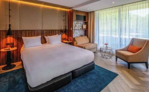 Hotel DoubleTree By Hilton Royal Parc Soestduinen image