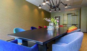 Small meeting room at the DoubleTree by Hilton Royal Parc Soestduinen.