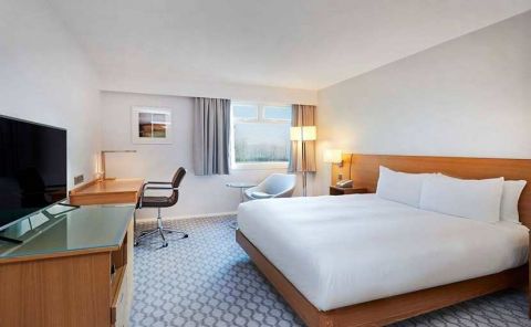 Hotel Hilton London Watford image