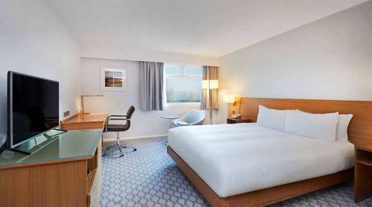 Hilton London Watford, Watford