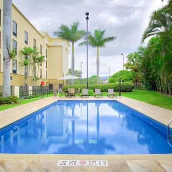 Hotel Hampton Inn & Suites By Hilton San Jose-Airport image