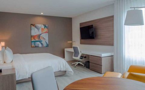 Hotel Hilton Garden Inn Santa Ana image