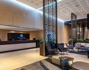 comfortable lobby and coworking area at DoubleTree by Hilton Bogota Salitre AR.