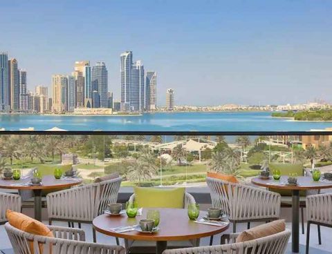 Hotel DoubleTree By Hilton Sharjah Waterfront Hotel And Residences image