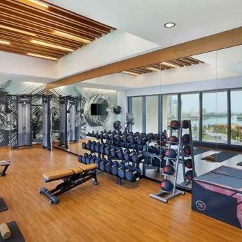 Hotel DoubleTree By Hilton Sharjah Waterfront Hotel And Residences image