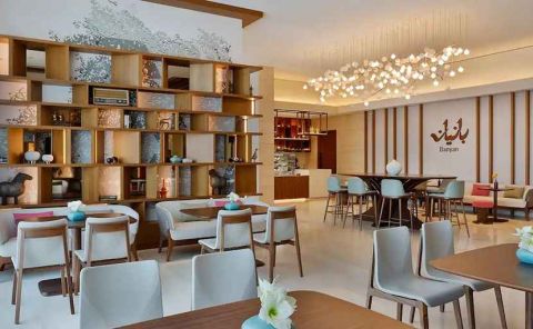 Hotel DoubleTree By Hilton Sharjah Waterfront Hotel And Residences image